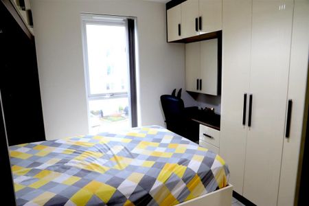 1 bedroom in a house share to rent - Photo 3