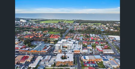 Spacious 3BR Apartment with Mountain Vista ! - Photo 2