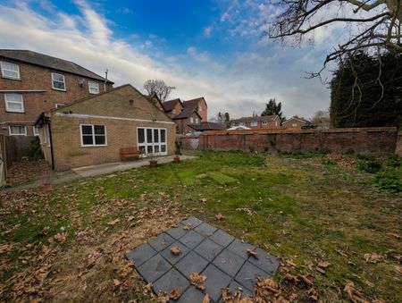 2 Bed Detached Bungalow - Photo 4