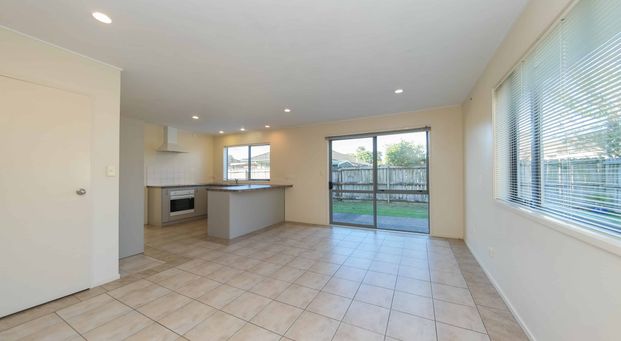 4-BEDROOM IN EAST TAMAKI - Photo 1