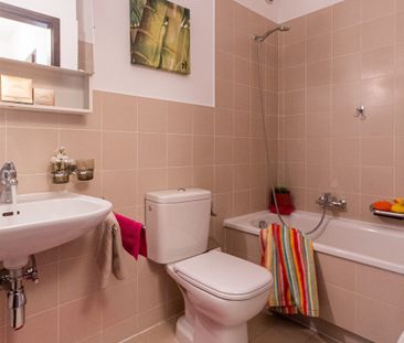 Spazzioso appartamento di 2.5 locali immerso nel verde! - Photo 5