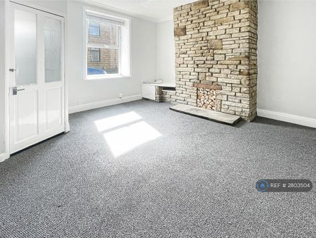 3 bedroom terraced house to rent - Photo 2