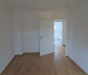 Gar nicht so schräg: Dachgeschoss – 3 1/2 Zimmer – renovierter Altb... - Photo 1