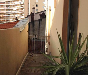 Location Appartement 2 pièces 32m² LYON 7ème - Photo 1
