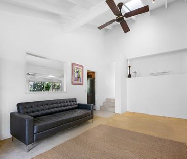 2 Adler Court, Benowa Waters QLD 4217 - House For Rent | Domain - Photo 3