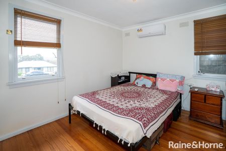 9 Condon Avenue, Mount Austin, NSW 2650 - Photo 5