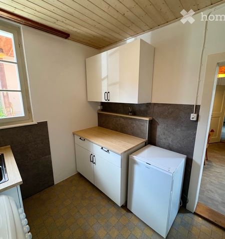 einfache Altbauwohnung mit charaktervollen Holzverkleidungen - Photo 3