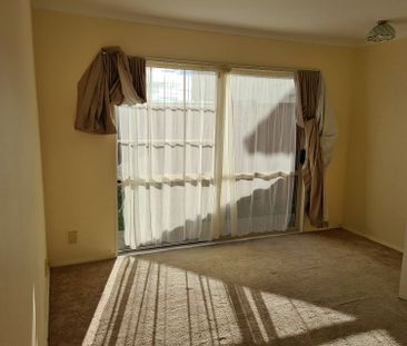 A large Spacious - one bedroom Flat - Semi Furnish - Photo 3