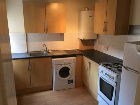 3 bedroom terraced house to rent - Photo 3
