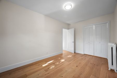 For Lease - 2461 Queen Street Unit# 4, Toronto, Ontario - Photo 5