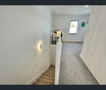 2/137 Roberts Road, Subiaco, WA 6008 - Photo 4