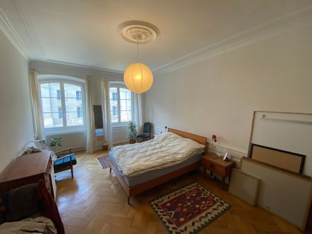 Appartement de 4 pièces avec 109 m2 et ascenseur privé et balcon. - Foto 3
