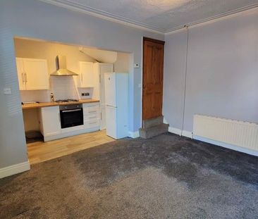 4 bedroom terraced house to rent - Photo 1