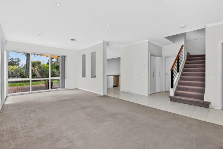 Family Proportions in Prized Golf Course Precinct - Photo 2