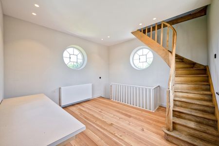 Duplex de standing ±326 m² – 2CH - Photo 2