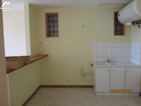 VOUZIERS, un appartement de type F2 au 2ème étage - Photo 3