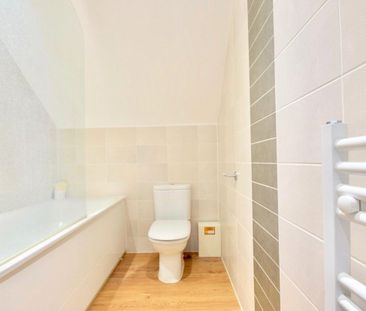 Clements Mead, Leatherhead, Surrey, KT22 7FN - Photo 5