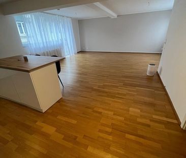 Familienfreundliches 3 Zimmer Wohnung 84 m2 mit Küche in Köln Mülhe... - Photo 3