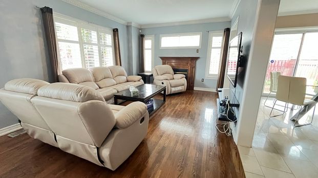 For Lease - 881 Knotty Pine Grove Unit# Main and Upper, Mississauga, Ontario - Photo 1