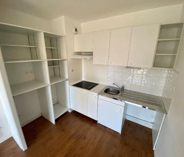 Location Appartement 2 pièces 40m² TOURLAVILLE 50110 - Photo 2