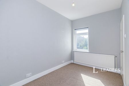 2 bedroom semi-detached to rent Portland Road, Kingston upon Thames, KT1 - Photo 5