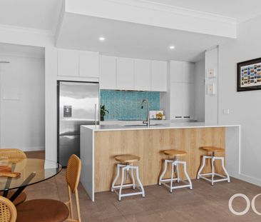 Open the Door to Waterfront Luxury - Photo 5