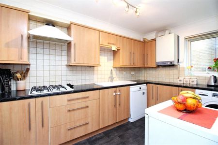 Shirley Heights, 14 Crook Log, Bexleyheath, DA6 8BN - Photo 5