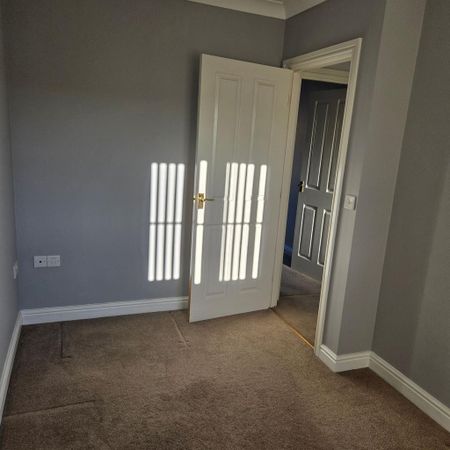 2 bedroom semi-detached house to rent - Photo 5