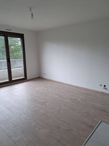 Location appartement 1 pièce 29.8 m² à Ferney-Voltaire (01210) - Photo 3