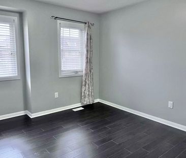 For Lease - 450 Pozbou Crescent, Milton, Ontario - Photo 4