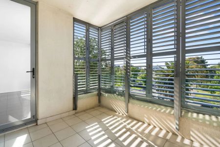 Elevated Luxury Apartment in Boutique Building - Photo 4