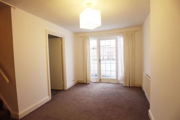 2 bedroom maisonette to rent - Photo 1