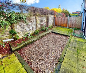 3 bedroom terraced house to rent - Photo 6