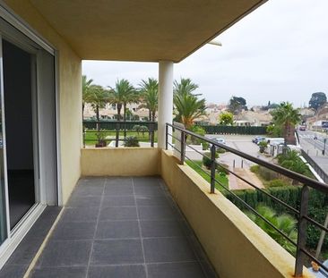 HYERES T3 - 61 m² + TERRASSE + 2 PARKINGS - Photo 1