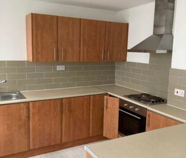 Large First Floor Double – Cromwell Street - Photo 6