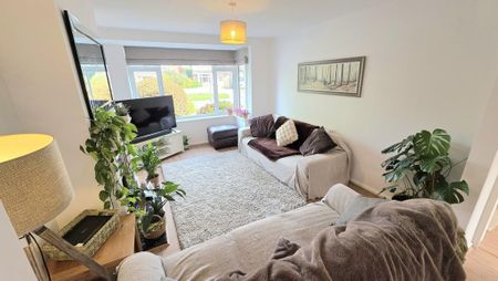 3 bedroom semi-detached house to rent - Photo 2