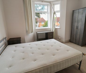 6 Bed Student Accommodation - Photo 4