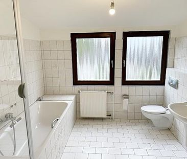 Düsseldorf-Stockum: 2-Zimmer-Einliegerwohnung mit Balkon! - Photo 1