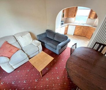 6 bedroom house to rent - Photo 2