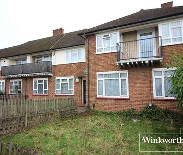 Morpeth Avenue, Borehamwood, Hertfordshire, WD6 - Photo 2