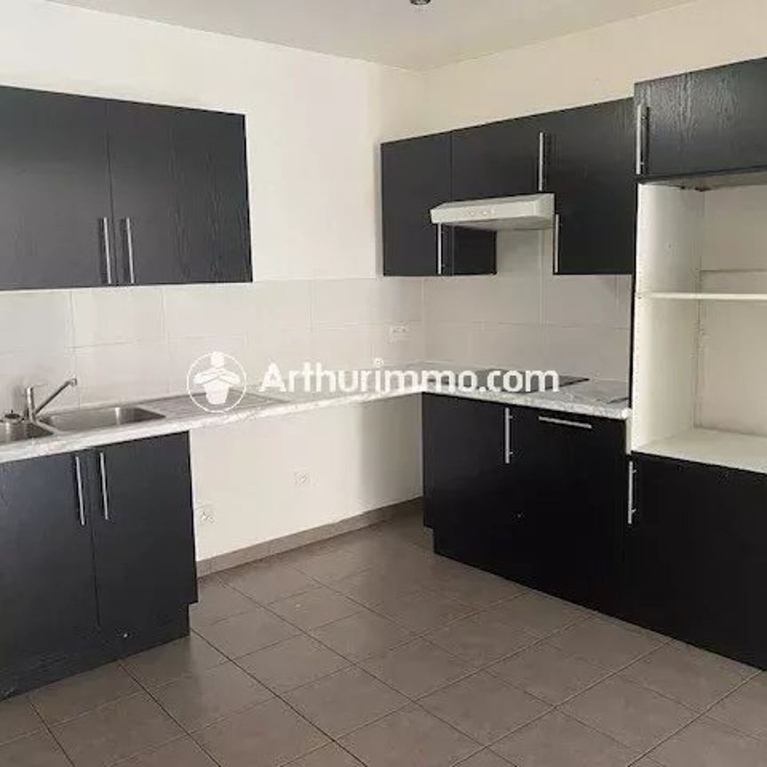 Location Appartement 3 pièces 87 m2 à Corbeil-Essonnes - Photo 1