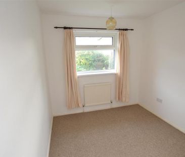 3 bedroom detached bungalow to rent - Photo 5