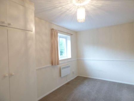 Woodstock, Laindon, SS15 - Photo 3