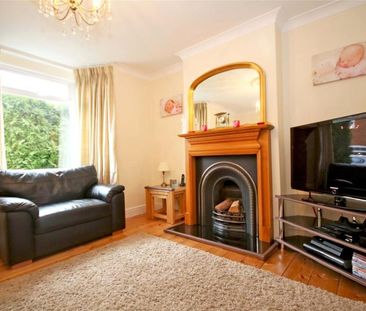 Chapel Park Road, Addlestone - 2 bedrooms Property for lettings - S... - Photo 1