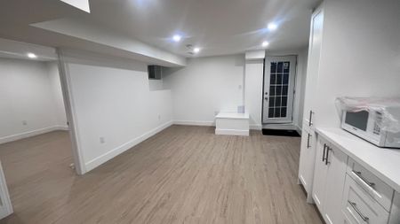 For Lease - 8 Rainsford Road, Markham, Ontario - Photo 3