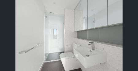 Central, city views! - Photo 5