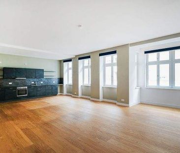 Exklusive Wohnung im Haus Runge: Leben auf höchstem Niveau in beste... - Photo 1