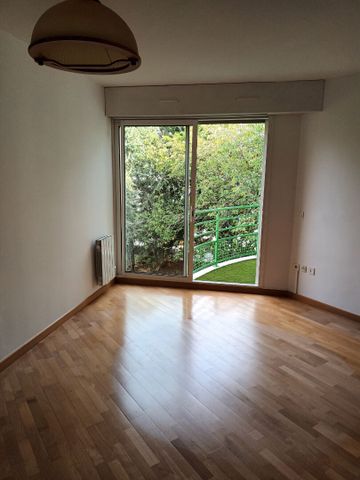 Location Appartement 1 pièce 34m² - Photo 2