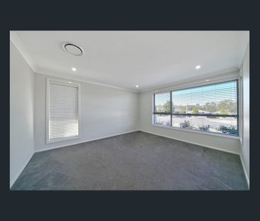 Spacious 4 Bedroom Family Home - Photo 2