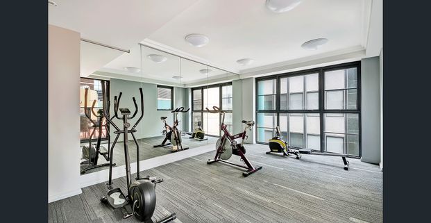 Urban Energy. Tranquility Inside - 1 bedroom Sydney CBD - Photo 1